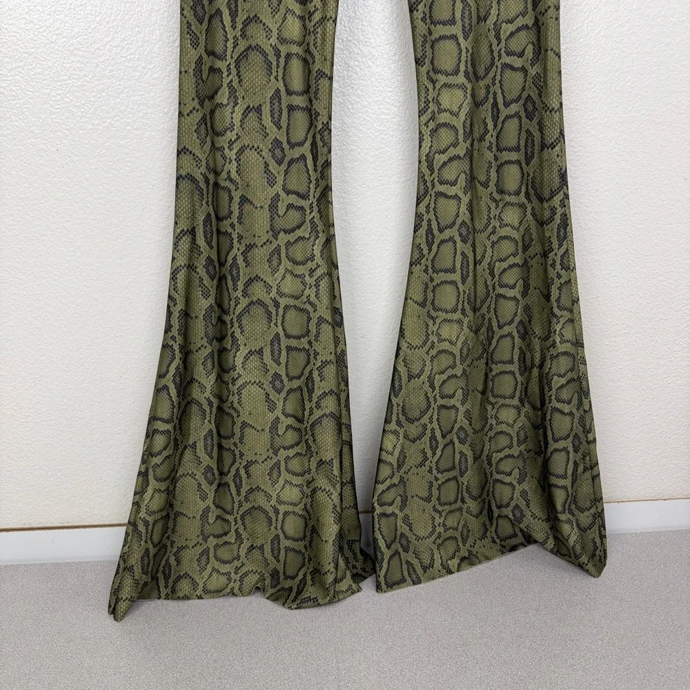 Free People Onzie Pants Womens S/M Green Snake Print High Waisted Flare Leggings